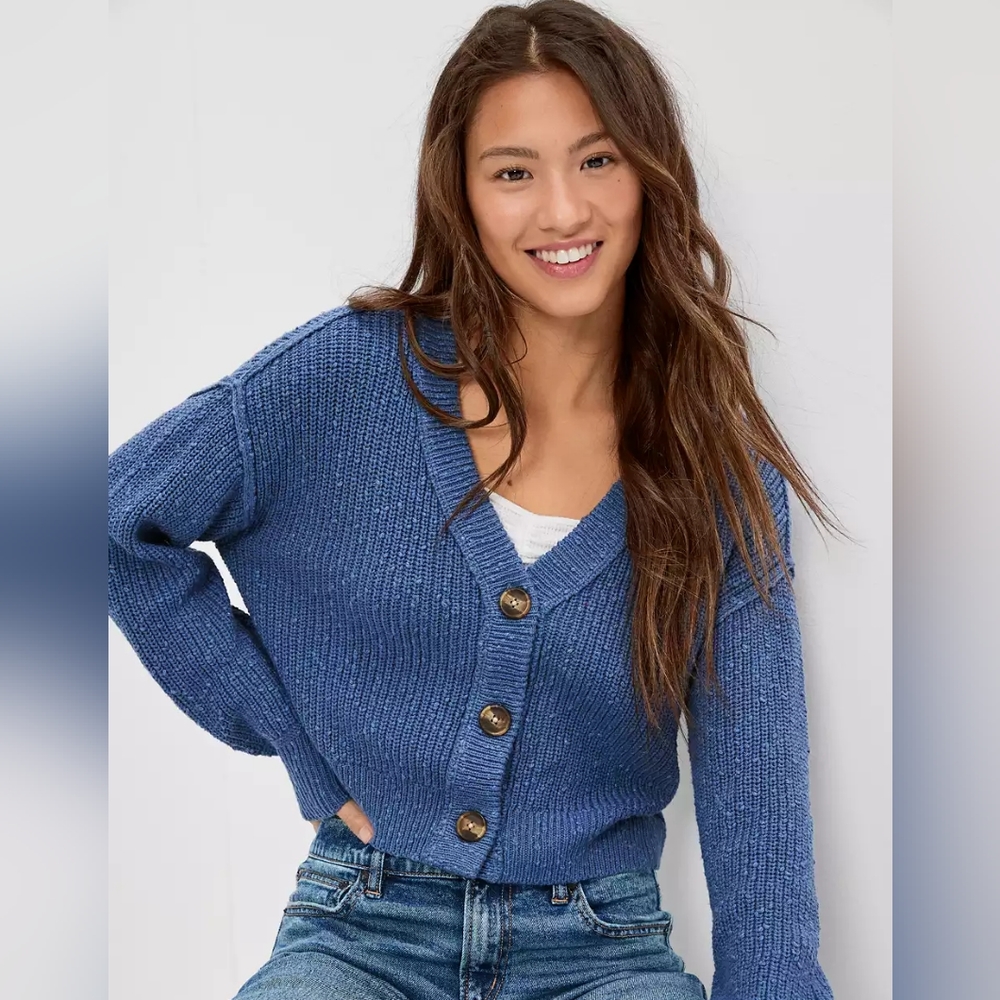 American Eagle Cropped Blue Cardigan size Small